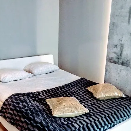 Old Town Krawiecka Aparthotel *